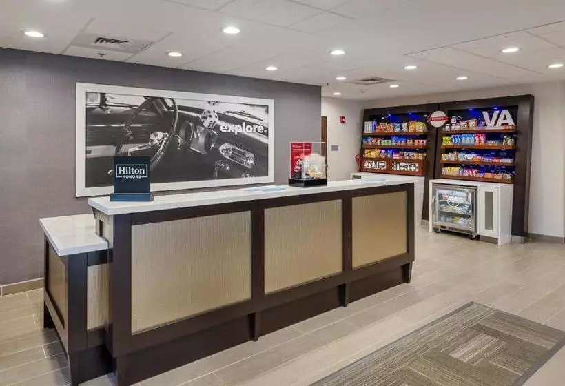 ホテル Hampton Inn Covington Va