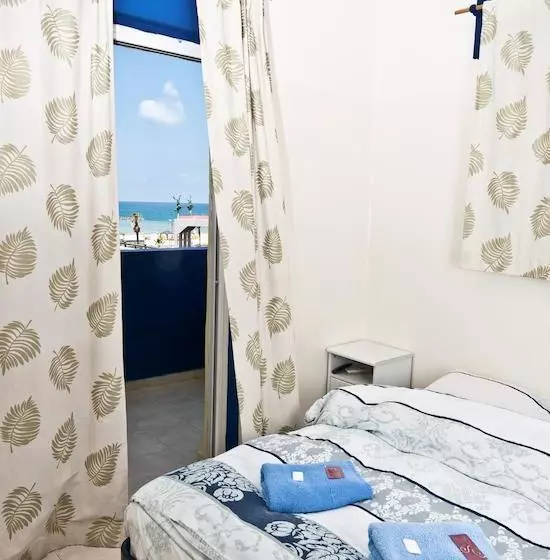 Hotelli Hayarkon Hostel