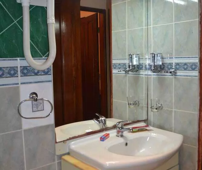 هتل Le Luxtral Hôtel