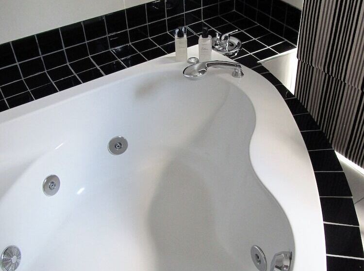 Отель Le Petit Fillan