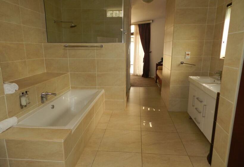 Отель Le Petit Fillan