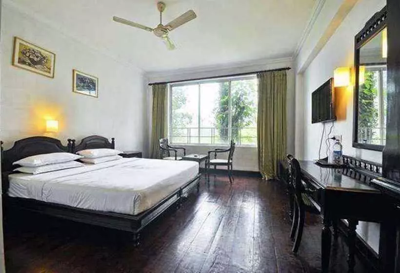 Hôtel The New Oak Fields