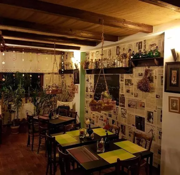 ホテル Bistro Pension La Teleferic