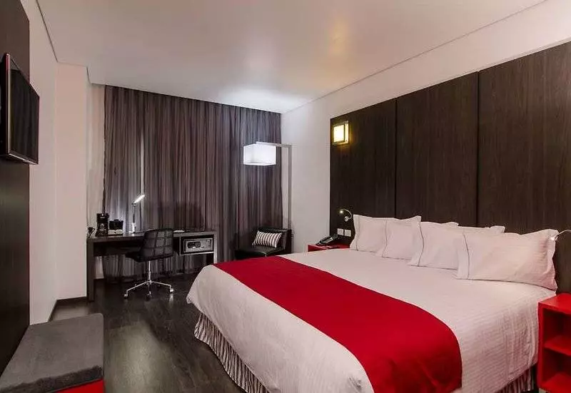 ホテル Ramada Encore By Wyndham Puebla