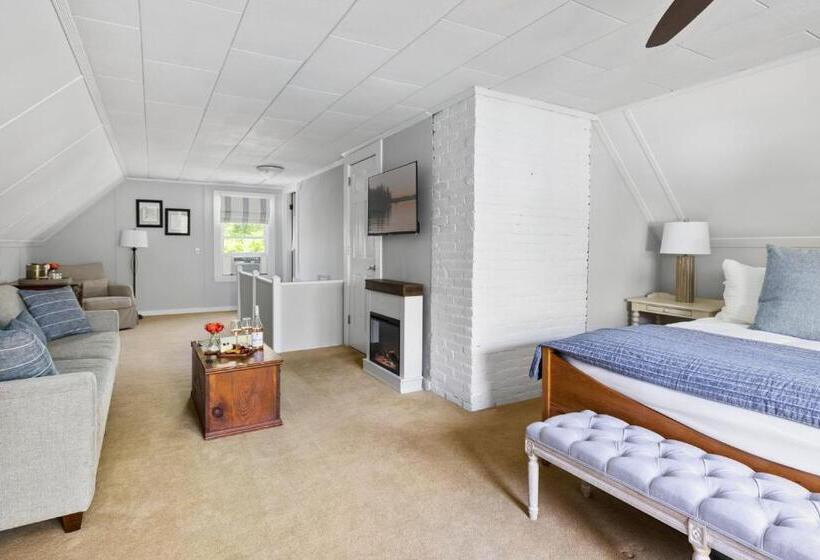 ベッドアンドブレックファースト Noble House Inn