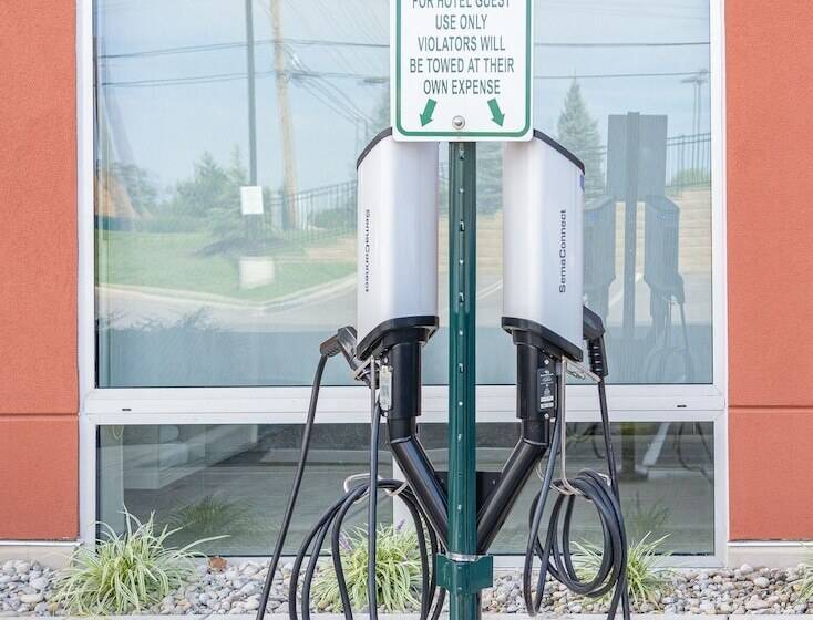 Отель Holiday Inn Express & Suites Cincinnati Ne Red Bank Road, An Ihg