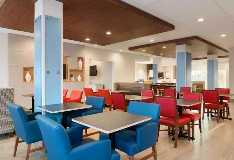 Hotelli Holiday Inn Express & Suites Cincinnati Ne Red Bank Road, An Ihg