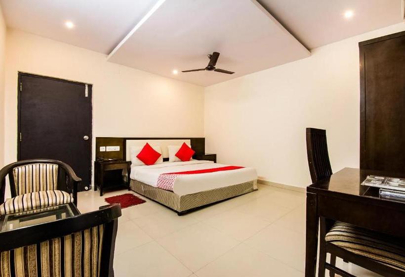 酒店 Kiran Vilas International