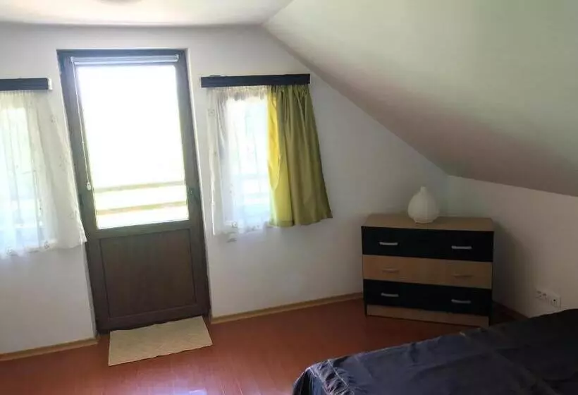 هتل Lacul Racilor