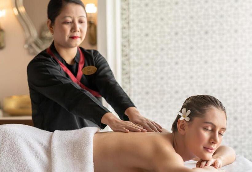 ホテル Noormahal Palace