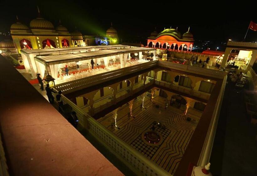 ホテル Noormahal Palace