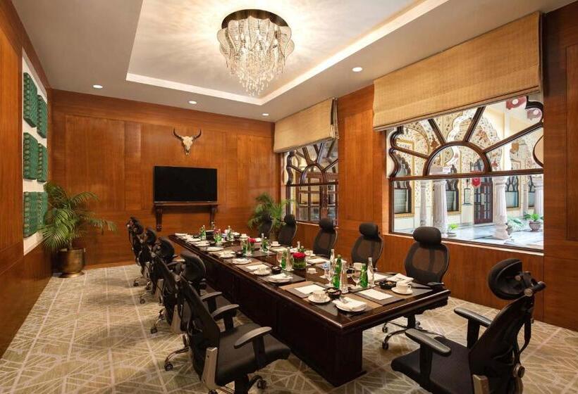 ホテル Noormahal Palace