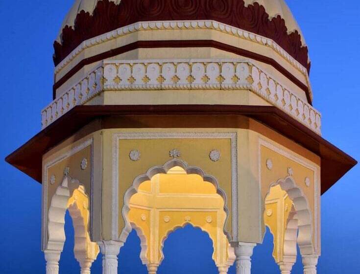 ホテル Noormahal Palace