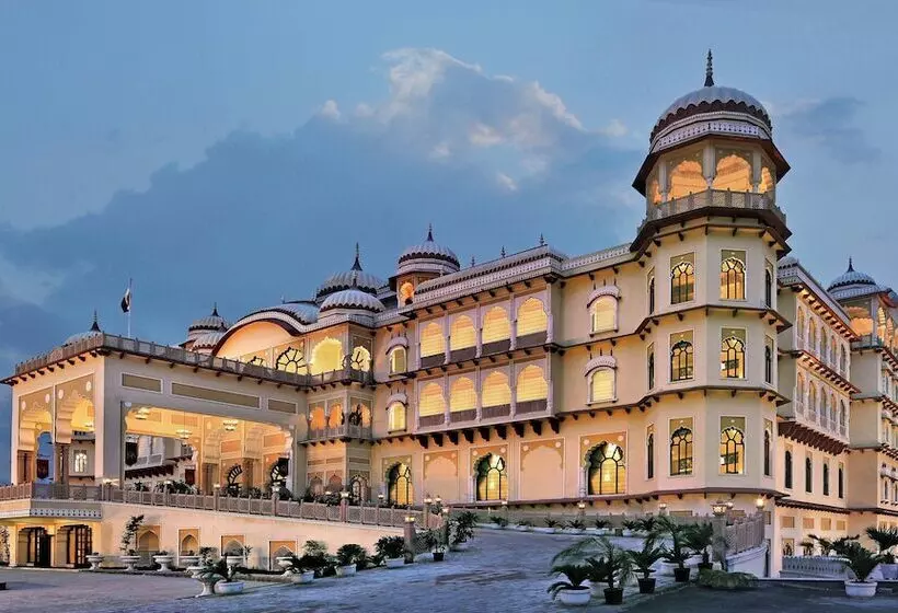 Hotelli Noormahal Palace