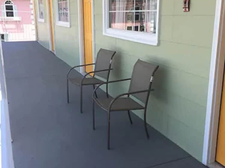 فندق Sunrise Inn