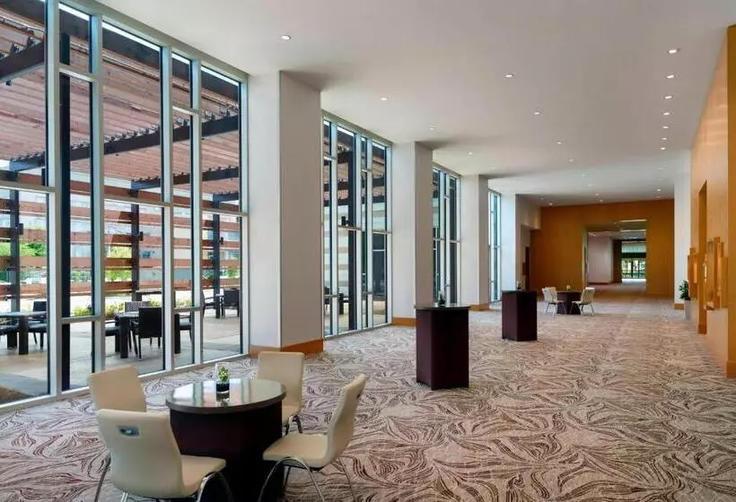 هتل The Westin Jackson