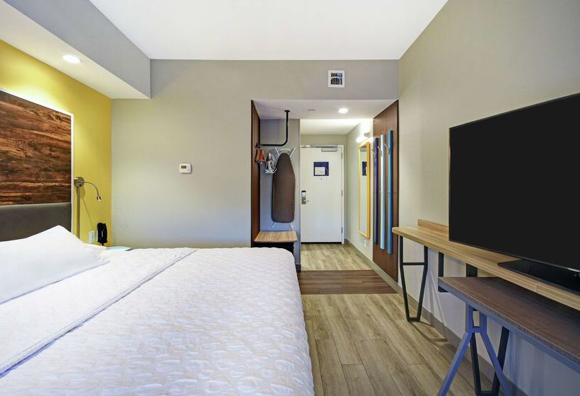 בית מלון כפרי Tru By Hilton Portland Airport Area