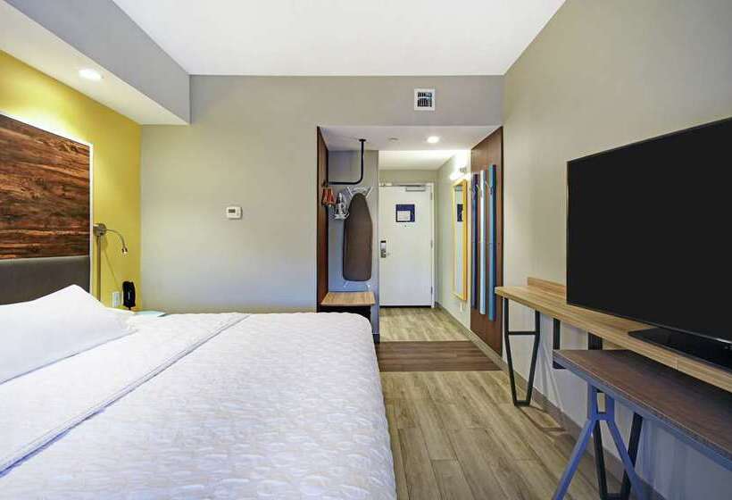 בית מלון כפרי Tru By Hilton Portland Airport Area