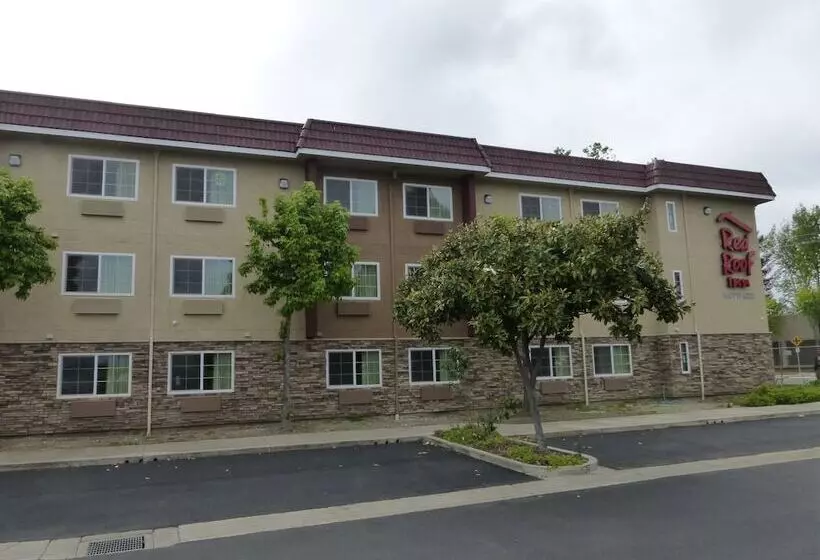 モーテル Red Roof Inn Hayward