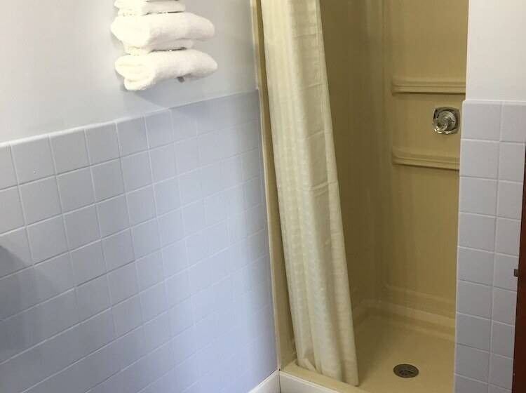 מוטל Travelodge By Wyndham Spirit Lake/okoboji