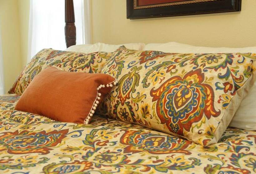 The Oaks Bed And Breakfast