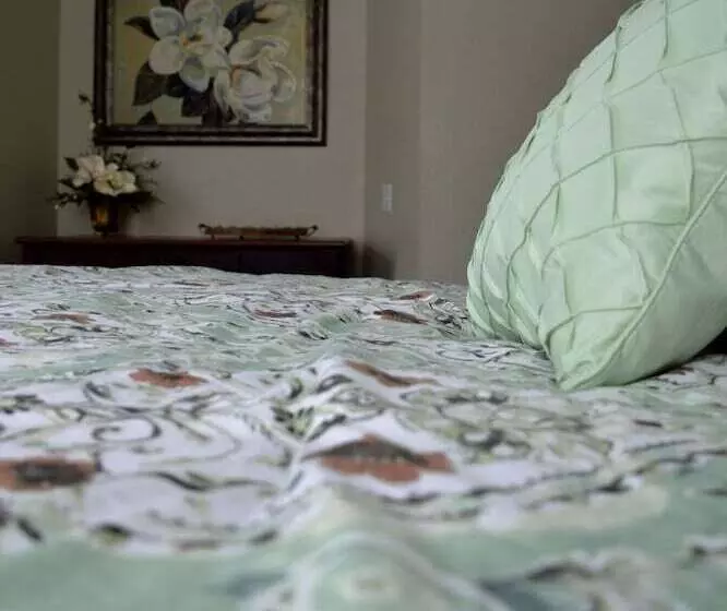 The Oaks Bed And Breakfast