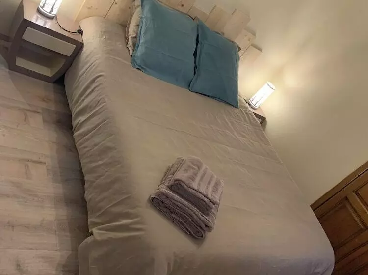 Aamiaismajoitus (B&B) Les Cigognes De Rosheim