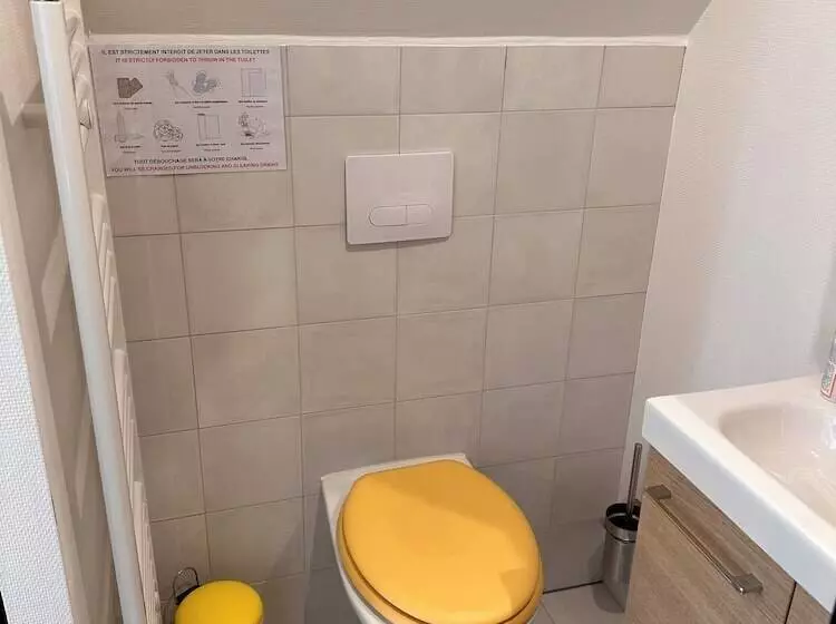 Aamiaismajoitus (B&B) Les Cigognes De Rosheim