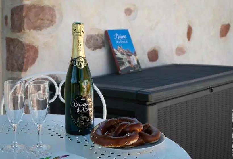 Aamiaismajoitus (B&B) Les Cigognes De Rosheim