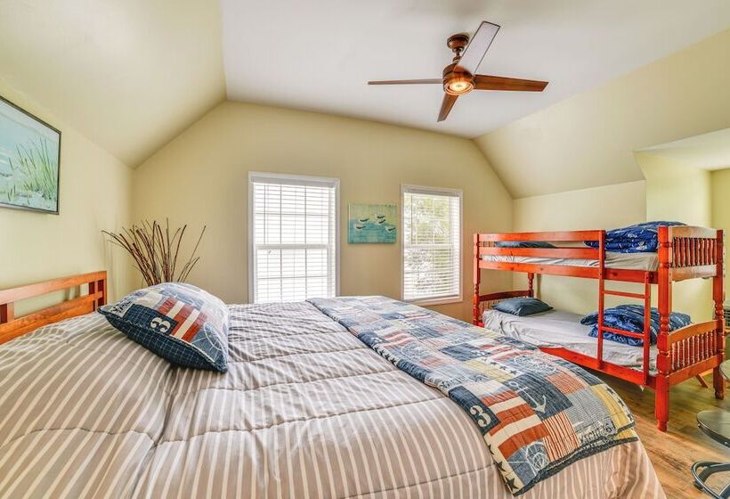 House On Oneida Lake On Lewis Point In Canastota