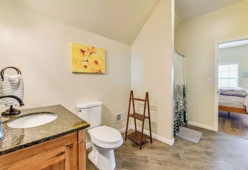 House On Oneida Lake On Lewis Point In Canastota