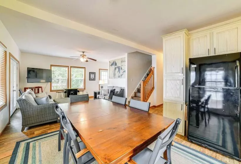 House On Oneida Lake On Lewis Point In Canastota