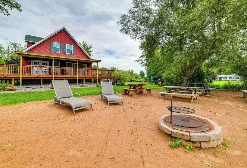 House On Oneida Lake On Lewis Point In Canastota