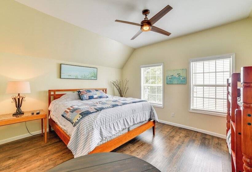 House On Oneida Lake On Lewis Point In Canastota