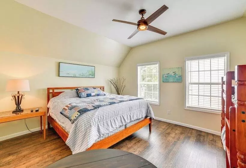 House On Oneida Lake On Lewis Point In Canastota