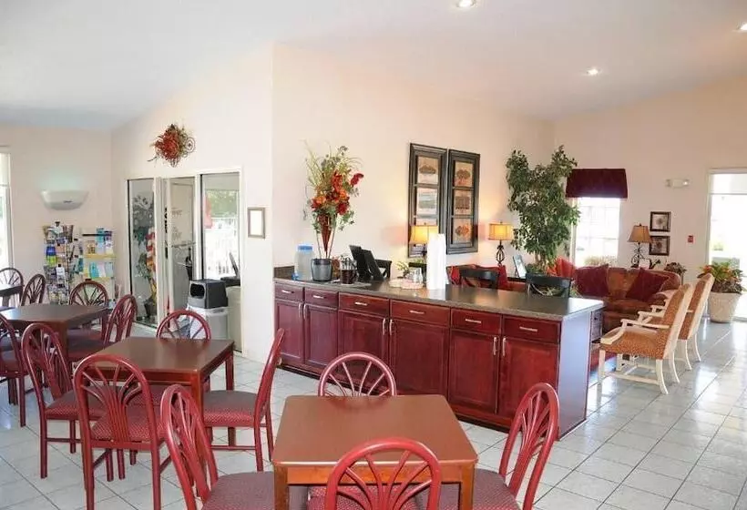 Hotelli Boarders Inn And Suites By Cobblestone Lamar Missouri