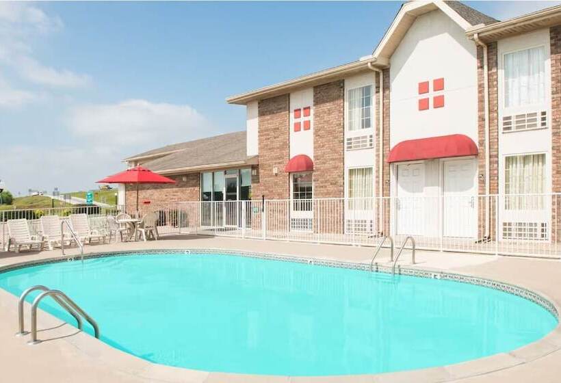 فندق Boarders Inn And Suites By Cobblestone Lamar Missouri