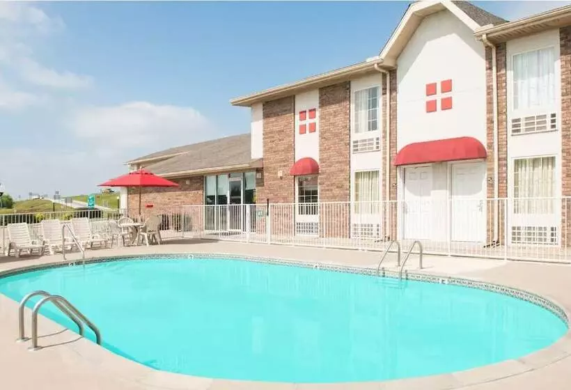 Hotelli Boarders Inn And Suites By Cobblestone Lamar Missouri