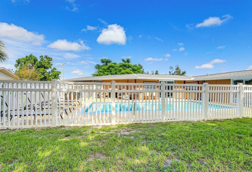 Peaceful Port Charlotte Home W/ Private Pool!
