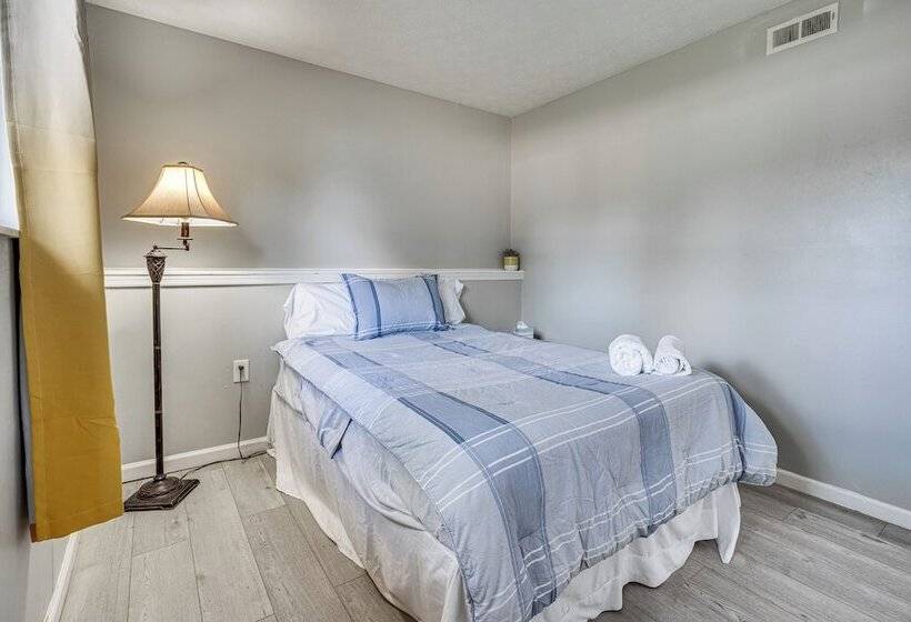 Reynoldsburg Home W/ Patio ~ 11 Mi To Columbus!