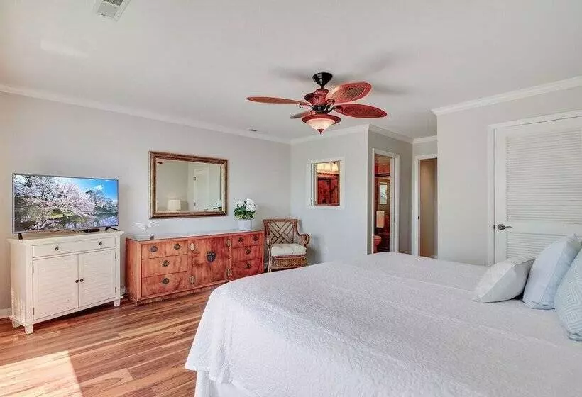 20 Beach Club Villa By Avantstay Close To The Beach & Golf Courses!