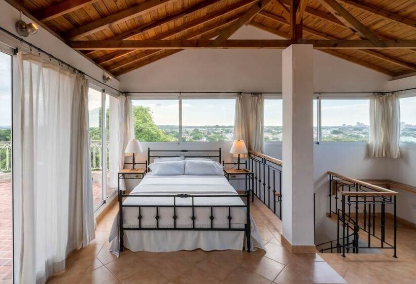 تختخواب و صبحانه La Rosa De Ortega