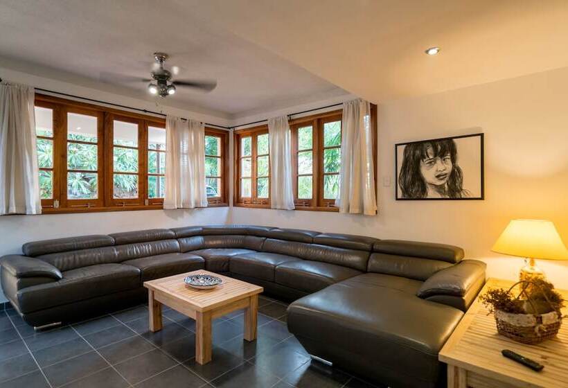 تختخواب و صبحانه La Rosa De Ortega