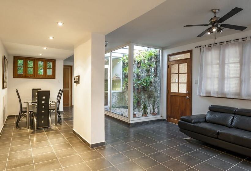 تختخواب و صبحانه La Rosa De Ortega