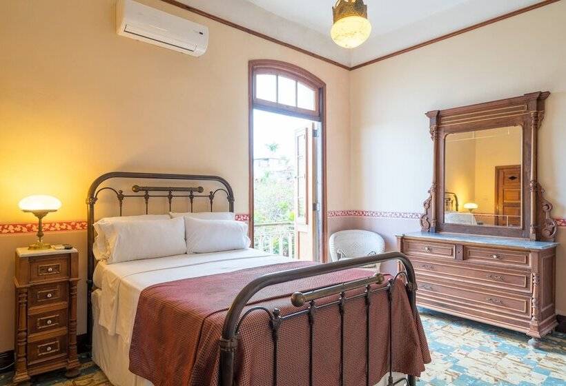 تختخواب و صبحانه La Rosa De Ortega