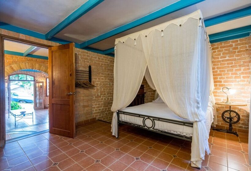 تختخواب و صبحانه La Rosa De Ortega