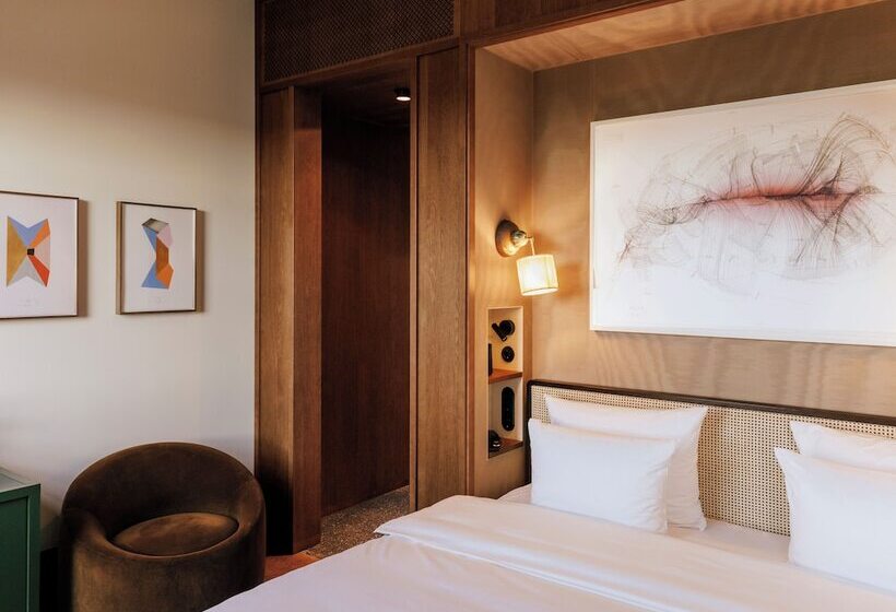 هتل Château Royal Berlin