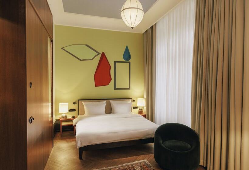 هتل Château Royal Berlin