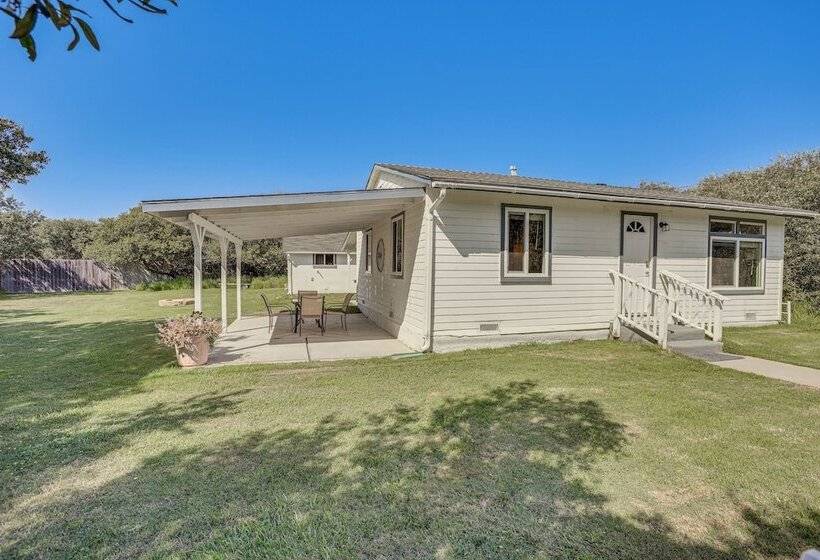 2 Blocks To Beach: Dog Friendly Oceano Cottage