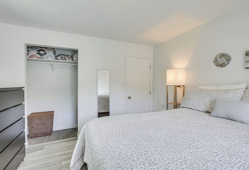 2 Blocks To Beach: Dog Friendly Oceano Cottage